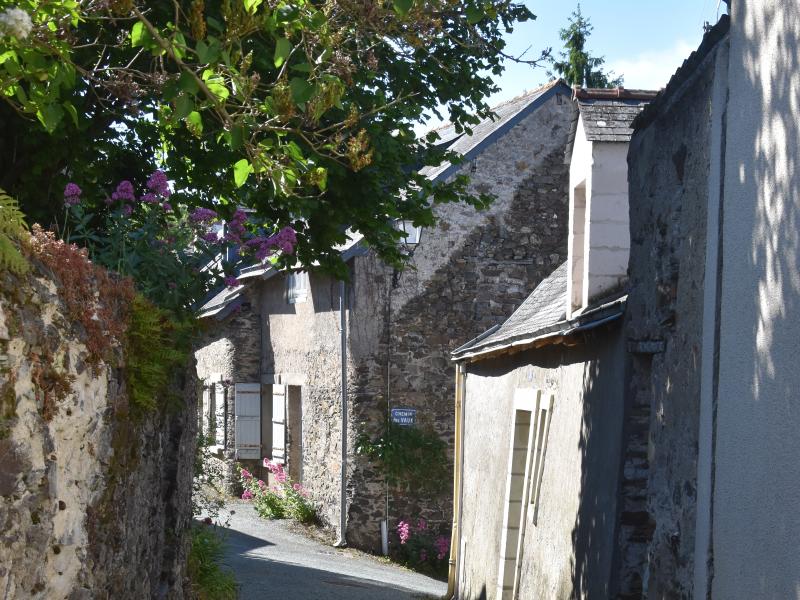 Rues du vieux bourg - Denée